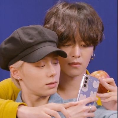 Daily_Rawoong's profile picture. If you are uncomfortable at all with this page, please block and move along!