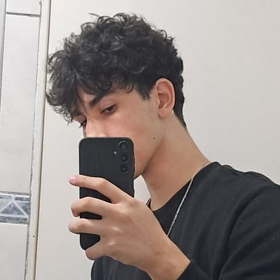 miguelzenario's profile picture. dev/guitarstuff
