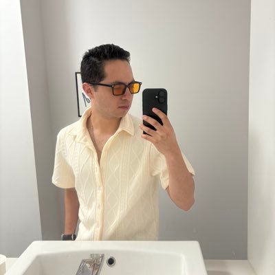 Dressla_'s profile picture. Ayer estaba bien pero hoy estoy mejor.