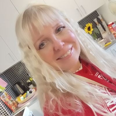 Vill ha ett rättvist och fredligt samhälle älskar Italien, Frankrike och Österrike 🍰☕modig stenbock. Har öppnat https://t.co/QgHI5e0T7c