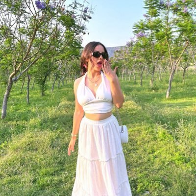 Kim bilir belki başka bir zamanda, daha az rezil bir dünyada tekrar karşılaşırız. Nilgün Marmara.❤️ DM⛔️