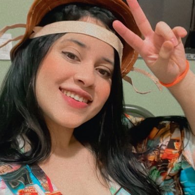 ▫️Pernambucana forrózeira, visse? 🇧🇷
▫️Tktk: @xulbs (+31,1k L)
▫️Cultura | Música | Humor
📩Contato: consultoriajulianalima@gmail.com