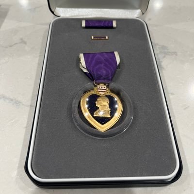 Pro American Everything ‼️‼️Army Veteran Retired. Purple Heart Recipient Positive vibes only 🇺🇸🇺🇸🇺🇸🇺🇸🇺🇸🇺🇸🇺🇸🇺🇸