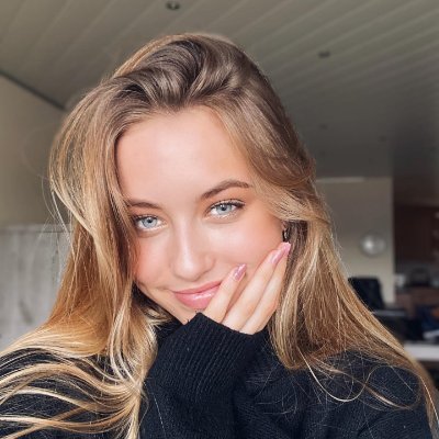 aeeooaa4's profile picture. Life is a long journey so enjoy it and make some beautiful memories along the way♥️