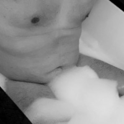 หุ่นหมีหรือหมู แมนๆบ้านๆ อยากดูแลน้องๆที่พร้อมจะหยุดที่พี่