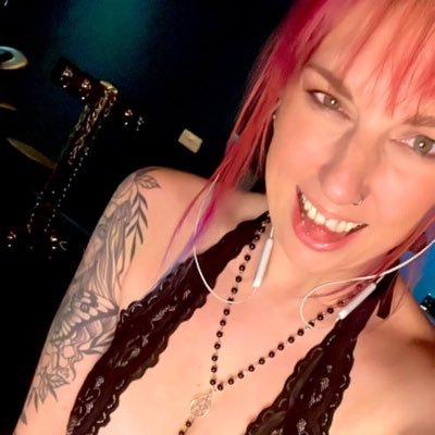 I'm single Superior pro Domme,Seeking for a serious obedient Submissive loyal slave to be own and collar by me 24/7 in the BDSM lifestyle