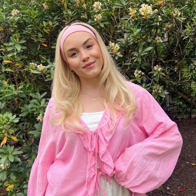 electblu's profile picture. A woman working towards her goals in New York