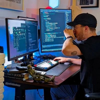 Software Engineer | Cybersecurity Fighter | Certified Proficient IT Expert | All Social Media Accounts Recuperation Services 🌏! No Free Services ‼️