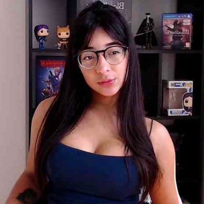 CEO e diretora criativa: @mandxclothing | Gestão empresarial | Designer de moda