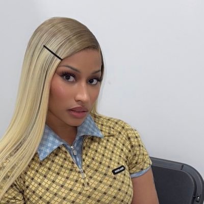 •Nicki follows 🥰😍😘🦄 •мιɕяσвισℓσցιѕт👩🎓🧪🔬 •God’s ۷ɛrყ own daughter🙏 •ѧ ℬᾰℛℬ 4lyf 🙌🎀🦄 •30ᏰG 💰 •Ꮯơɱɛ ʄσr Nicki & I'ƖƖ ƈơՊɛ ʄσr ყσυr ɧɛѧɖ.