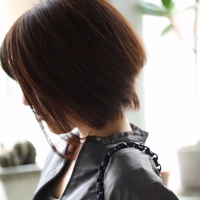 アパレル販売員の接客、本部の顧客づくり戦略サポート●新入社員の接客研修から、企業の顧客づくり戦略サポートまでできる販売コンサルタント●繊研新聞「間違いだらけの売り場支援」20回連載●ファッション販売「エリマネ意識改革メソッド」連載中●アジのたたきが好き●前のアカウント⇒@emihirayama