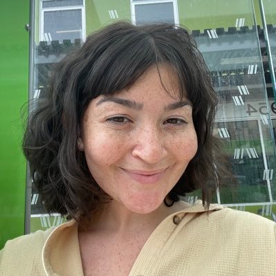 layinginthepark's profile picture. weird vibes as usual from a weird bitch