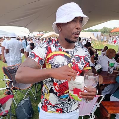 MateneRger25216's profile picture. pantsula le sweet/father/protector/Pirates & Liverpool fan