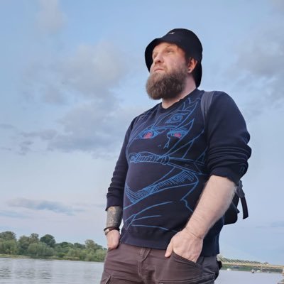 Design Team Lead @CDPROJEKTRED || Former ECD, Art Director, & Brand Guy for @teamliquid. https://t.co/QjbueUUAKh