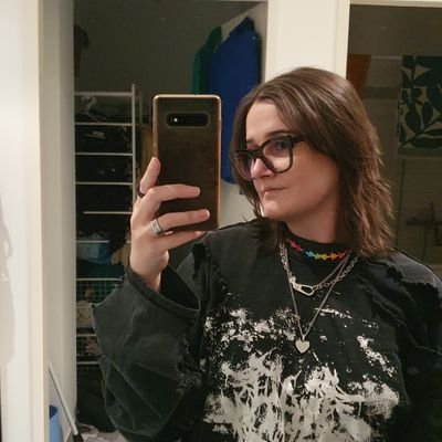 aroace lesbian, 27, ger/eng🦈📈
bluesky: @gayturtle.bsky.social
It's never too late💜