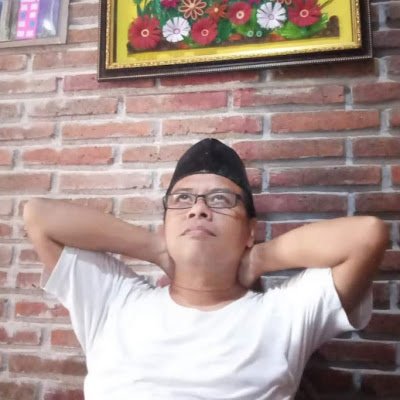 Husaini1385361's profile picture. 