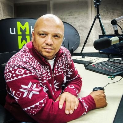 🇿🇦Award Winning UWFM Breakfast Host | 27yrs on radio | 28yrs a DJ | MC | Father | Businessman | I reciprocate loyalty & kindness | Bookpastorthedj@gmail.com