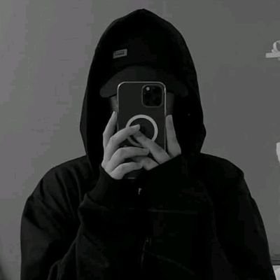 mateoelena375's profile picture. into crypto