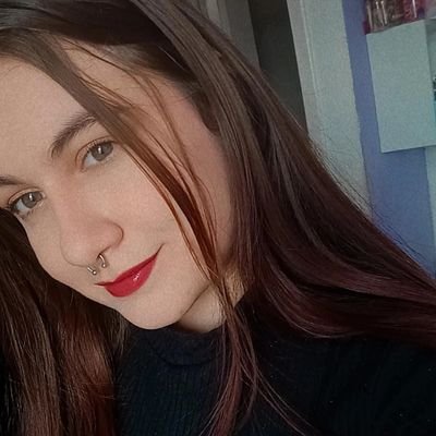 • Psicóloga comportamental contextual que atende mulheres e a comunidade LGBT 💖
• NB - ela/ele
• Falo sobre as dores e delícias de existir