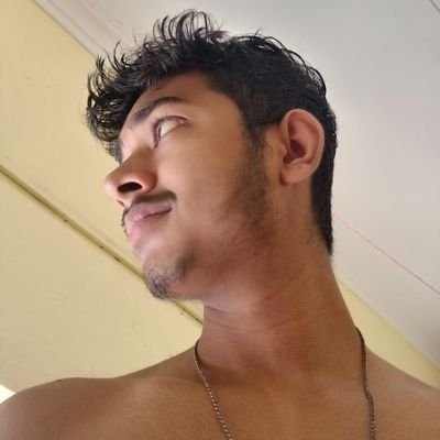 iamroshan_35's profile picture. Bio abhi kuch socha nhi 🥱