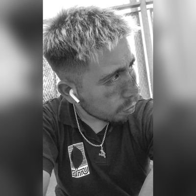 JulianRodr1998's profile picture. 