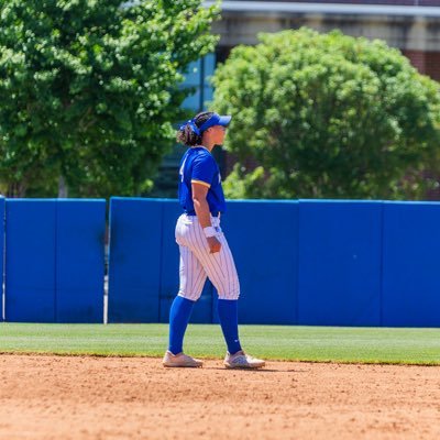-Mojo Pardue-5’11-/utility/DCA -Softball+Basketball- Ranked #11-Ranked #4 for Utility . C/O 2027- Email👇🏽madisonmchenry2027@yahoo.com