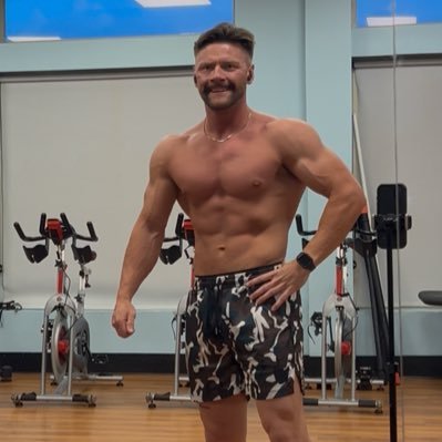 ItsStrassy's profile picture. Dog dad. Washed college athlete. I love to troll. don't take it to heart #Strasspack