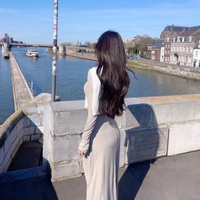 Japanese girl living in Utrecht, loves the city and wants to make more friends!