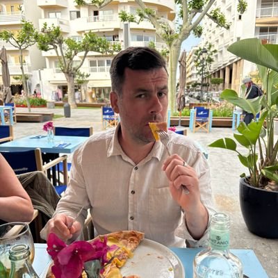 Ross_A_Jamieson's profile picture. Freelance Copy Editor & Proofreader