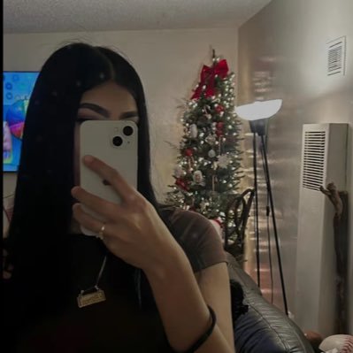 Lz_ikkk's profile picture.