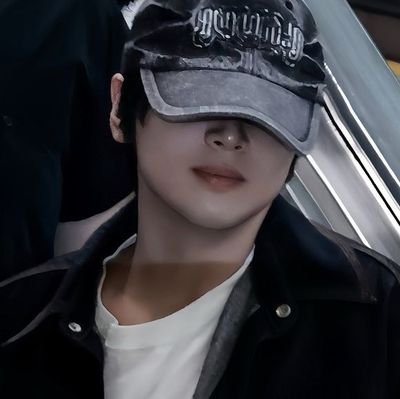 hechii00's profile picture. 