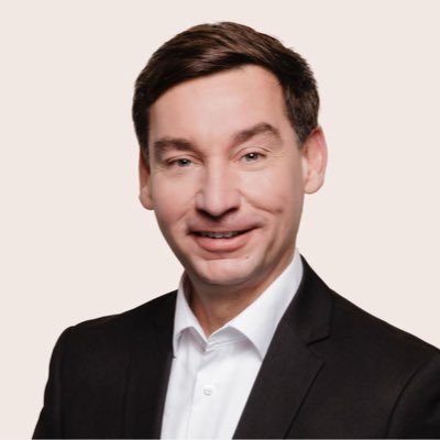 Mitglied des Bundestages Parlamentarischer Staatssekretär beim Bundesminister der Verteidigung