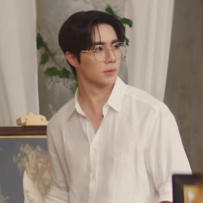 kvzeenew's profile picture. 🐱🧡🐶💙🐯🐻🐰💚💜