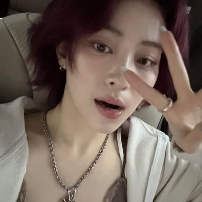 luvvkkuk's profile picture. 