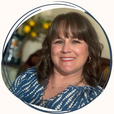 Library Leader | @TxASL Chair-Elect | #TALLTexans22 | 2018 TASL MVP | Google Certified Trainer | Faithful Christian, fire-wife, and mom of 2