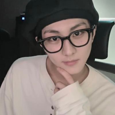 🐼🎱🎧 | enfp • she/her • 21yrs
—★ my root came 2004 ⋆✴︎˚。⋆
✧˖° multistan: collect atz, p1h & enha
@/luvthe0 on instagram ☆