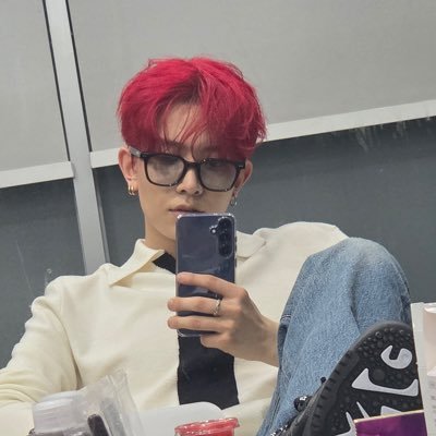 ZyangY221224's profile picture. 😾