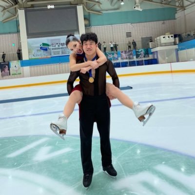loveyourSyTw's profile picture. 댄스보자⛸️⛸️❄️