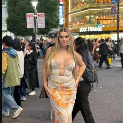 kloehabblet's profile picture. • RPG | Habblet
travesti magra e gostosa!!