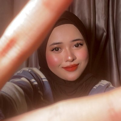 22 | 🇲🇾 | Loyal to @chelseafc 💙 and loyal to naps, match days are the only reason I wake up early.