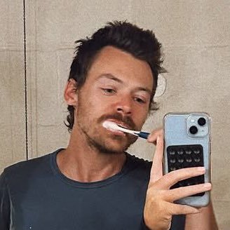 abirry2000's profile picture. 23 she/her