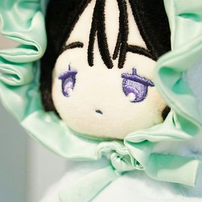 kanadefedida's profile picture. why is the word n0nbinary censored for bios 💔💔