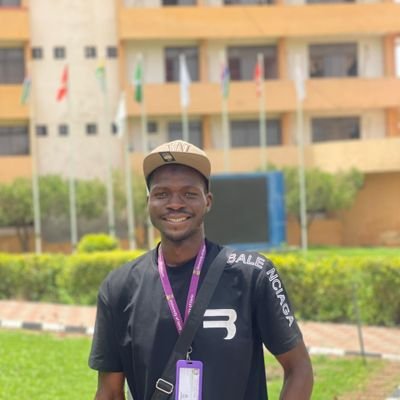 Hope Of Ummah☪️||Unilorite||chealsea💙|| Student social worker||Community Development || serial volunteer ||Campus Ambassador||Searching for Greener pasture ♡.