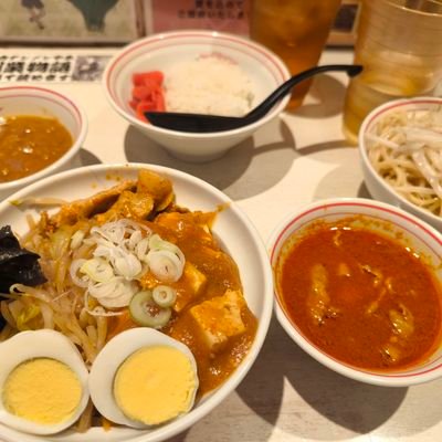 ND_0527's profile picture. 一人カラオケからのデリヘル、
デリヘルからのラーメン、

たまにセンパイに連れて行ってもらう女の子のお店でムラムラしてソープへ。

タバコはセブンスター
昭和に憧れた漢になりきれず、こじらせてます。

最近はポケカがブーム。
ジムバトル初優勝しました！ブイズ好きは繋がって下さい！