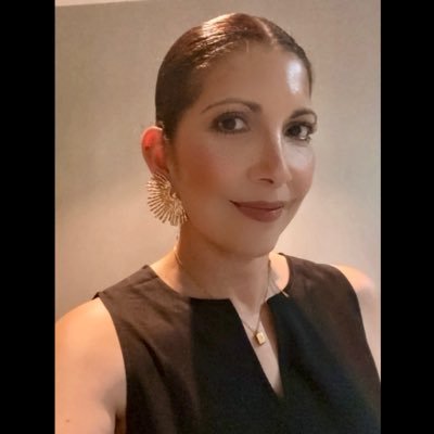 me gusta la ropa de flacas y la comida de gordas. BLOQUEADORA PROFESIONAL DE CHAIROS.