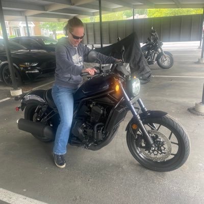 _Amsley04's profile picture. 