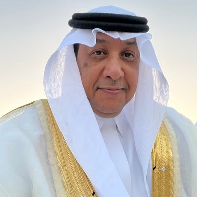 علمني كبريائ ان لا ترا دموعي الا وسادتي وارا نفسي فوق سما العز ..إلهامي هو فيض من غيض كلماتي المبعثره .........🌻