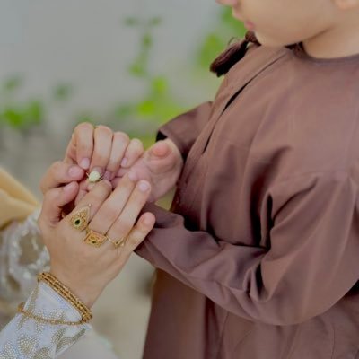 *لا تسرق فرحہ احد ؛ لا تقهر قلب احد ؛ أعمارنا قصيرهہ ، و في قبورنا نحتاج من يدعو لنا لا علينا ❥ ☁̼ ོོ ⠀ོ⠀ 🌸.#مصورة مبتدئة📸. #باحثه _عن _عمل👩🏻🎓.
