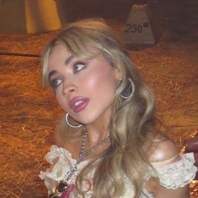 stxrsinureyes's profile picture. no time for rewrites