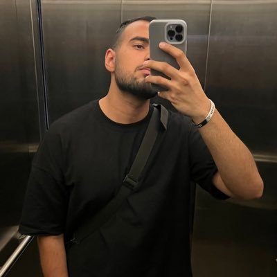 salehsarikhani's profile picture. downtown